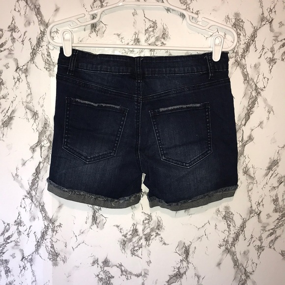 ❤️Refuge denim shorts - Picture 2 of 3
